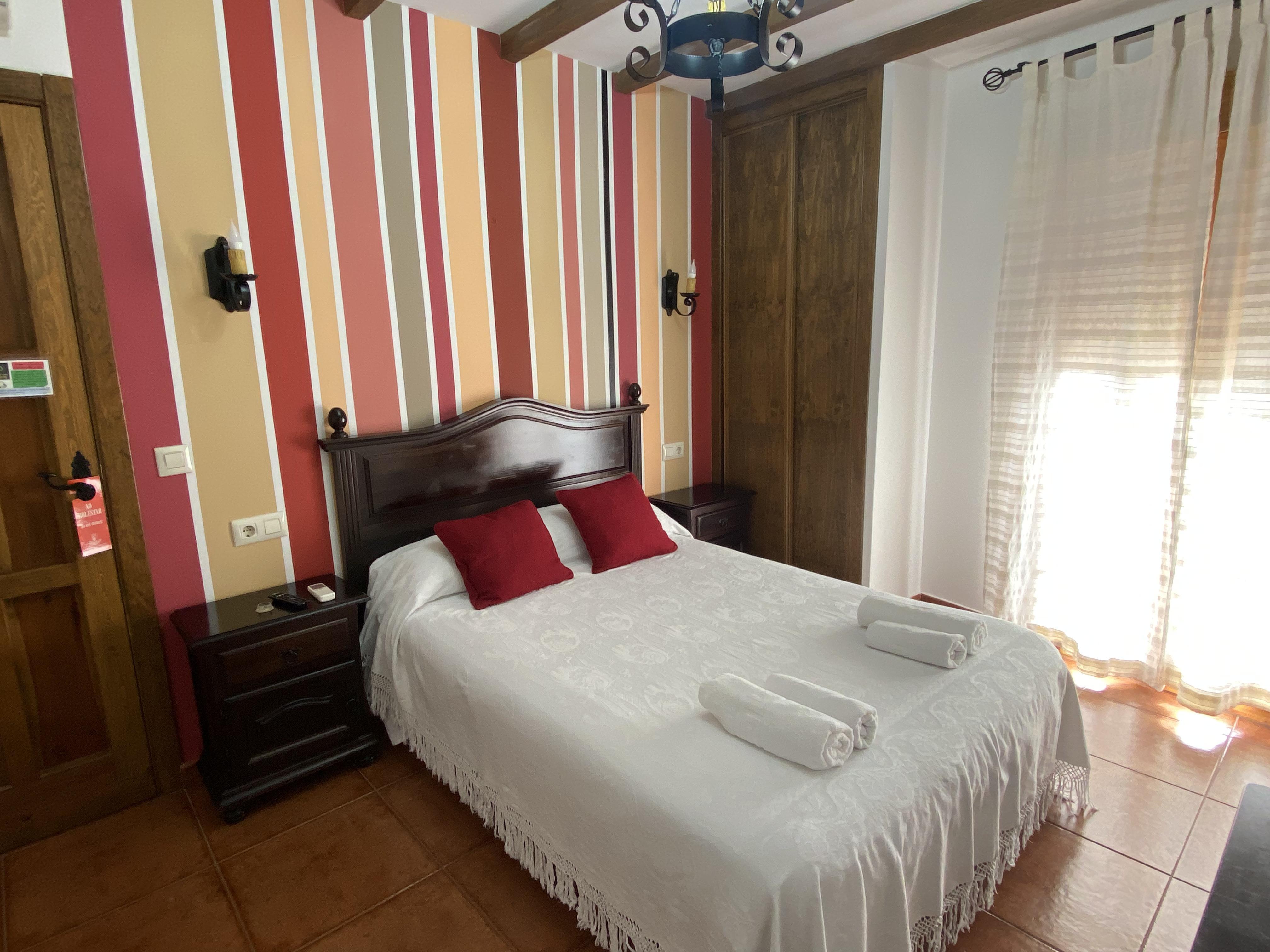 Hostal El Descanso Del Emperador ハランディージャ・デ・ラ・ベラ エクステリア 写真